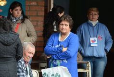 Foto de la galería: Los funcionarios, cerca de la gente, en otro operativo del PAS