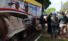 Foto de la galería: Los funcionarios, cerca de la gente, en otro operativo del PAS