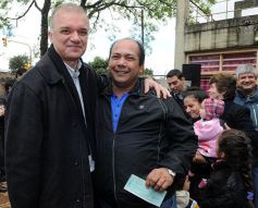 Foto de la galería: Los funcionarios, cerca de la gente, en otro operativo del PAS