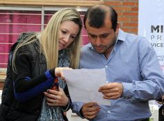 Foto de la galería: Los funcionarios, cerca de la gente, en otro operativo del PAS