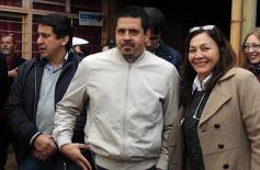 Foto de la galería: Los funcionarios, cerca de la gente, en otro operativo del PAS