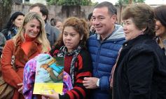 Foto de la galería: Los funcionarios, cerca de la gente, en otro operativo del PAS