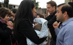 Foto de la galería: Los funcionarios, cerca de la gente, en otro operativo del PAS