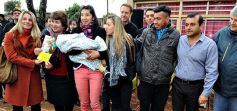 Foto de la galería: Los funcionarios, cerca de la gente, en otro operativo del PAS
