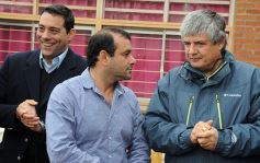 Foto de la galería: Los funcionarios, cerca de la gente, en otro operativo del PAS