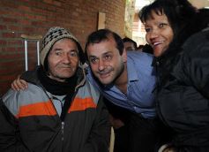 Foto de la galería: Los funcionarios, cerca de la gente, en otro operativo del PAS
