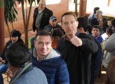 Foto de la galería: Los funcionarios, cerca de la gente, en otro operativo del PAS