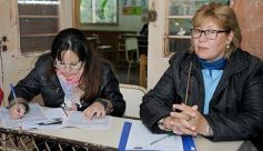 Foto de la galería: Los funcionarios, cerca de la gente, en otro operativo del PAS