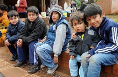 Foto de la galería: Los funcionarios, cerca de la gente, en otro operativo del PAS