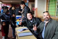 Foto de la galería: Los funcionarios, cerca de la gente, en otro operativo del PAS