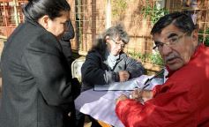 Foto de la galería: Los funcionarios, cerca de la gente, en otro operativo del PAS