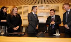 Foto de la galería: Firman convenio para implementar el aula robótica