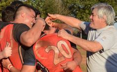 Foto de la galería: Centro, un justo ganador, festejó ante Lomas