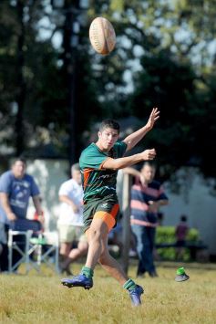 Foto de la galería: Centro, un justo ganador, festejó ante Lomas