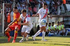 Foto de la galería: Traspié de Guaraní ante Sarmiento en Villa Sarita