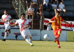Foto de la galería: Traspié de Guaraní ante Sarmiento en Villa Sarita
