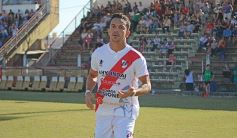 Foto de la galería: Traspié de Guaraní ante Sarmiento en Villa Sarita