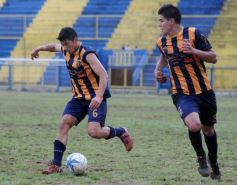 Foto de la galería: Mitre no pudo con Villa Alvear: fue 0 a 0