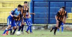 Foto de la galería: Mitre no pudo con Villa Alvear: fue 0 a 0