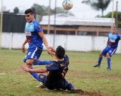 Foto de la galería: Mitre no pudo con Villa Alvear: fue 0 a 0