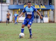 Foto de la galería: Mitre no pudo con Villa Alvear: fue 0 a 0