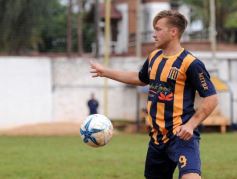 Foto de la galería: Mitre no pudo con Villa Alvear: fue 0 a 0