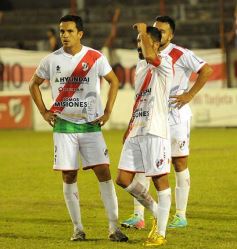 Foto de la galería: A Guaraní se le escapó sobre el final ante Sol de América: fue 2 a 2
