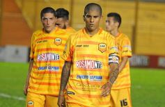 Foto de la galería: Crucero cayó en casa ante Atlético Paraná