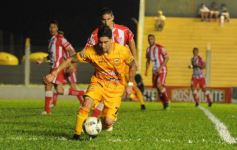 Foto de la galería: Crucero cayó en casa ante Atlético Paraná