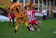 Foto de la galería: Crucero cayó en casa ante Atlético Paraná