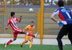 Foto de la galería: Crucero cayó en casa ante Atlético Paraná