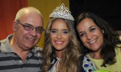 Foto de la galería: Salud a los reyes de los estudiantes!!! Nadine y Rodrigo