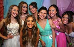 Foto de la galería: Salud a los reyes de los estudiantes!!! Nadine y Rodrigo