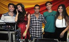 Foto de la galería: Salud a los reyes de los estudiantes!!! Nadine y Rodrigo