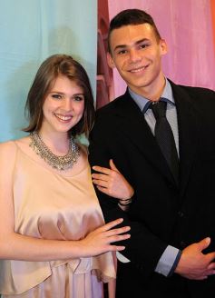 Foto de la galería: Salud a los reyes de los estudiantes!!! Nadine y Rodrigo