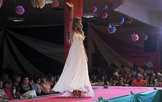 Foto de la galería: Salud a los reyes de los estudiantes!!! Nadine y Rodrigo