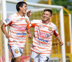 Foto de la galería: El Colectivero salió del fondo de la tabla con una goleada