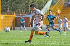 Foto de la galería: El Colectivero salió del fondo de la tabla con una goleada