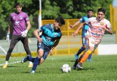 Foto de la galería: El Colectivero salió del fondo de la tabla con una goleada