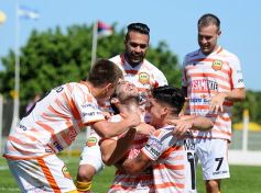 Foto de la galería: El Colectivero salió del fondo de la tabla con una goleada