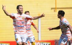 Foto de la galería: El Colectivero salió del fondo de la tabla con una goleada