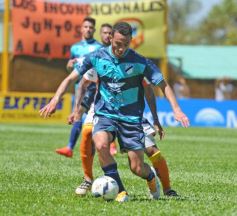 Foto de la galería: El Colectivero salió del fondo de la tabla con una goleada
