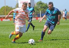 Foto de la galería: El Colectivero salió del fondo de la tabla con una goleada