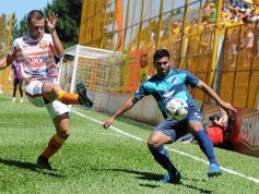 Foto de la galería: El Colectivero salió del fondo de la tabla con una goleada