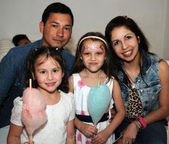 Foto de la galería: Los seis años de Constanza, con mago y todo