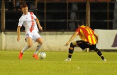 Foto de la galería: Guaraní ganó de local y cortó la mala racha