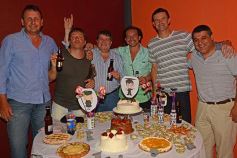 Foto de la galería: Egresados 1985 celebraron en el Quincho Tacuarí