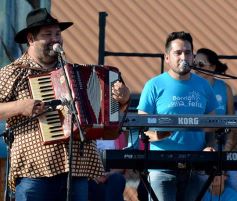 Foto de la galería: Tres mil vecinos disfrutaron del "Barrio Feliz" en la Escuela 809