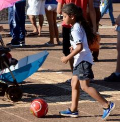 Foto de la galería: Tres mil vecinos disfrutaron del "Barrio Feliz" en la Escuela 809