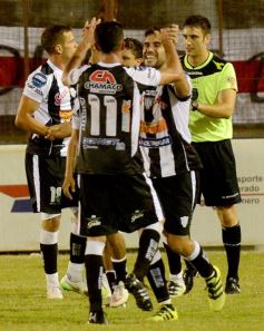 Foto de la galería: Guaraní no pudo con For Ever: fue 1 a 1